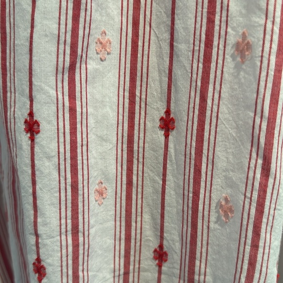 New Loft red and white striped button cuff sleeve short sleeve shirt. - Picture 6 of 6